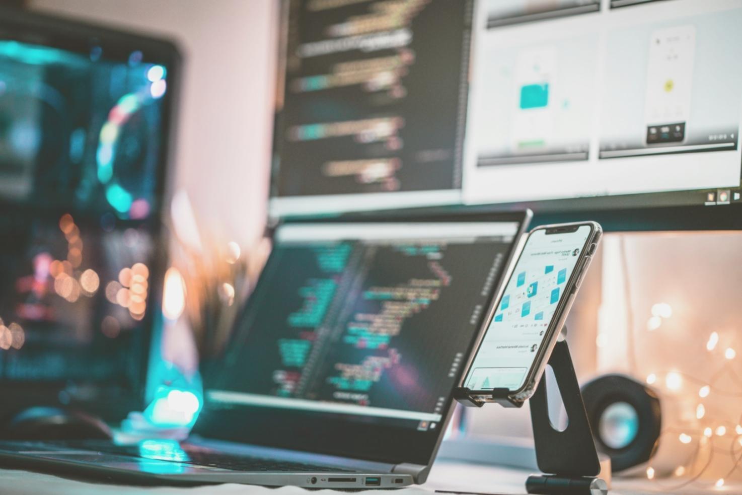 Процесс адаптивной разработки на различных устройствах в студии Montavexia